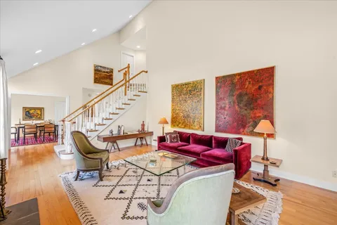 $850,000 | 520 Andover Court, Lake Forest, IL 60045