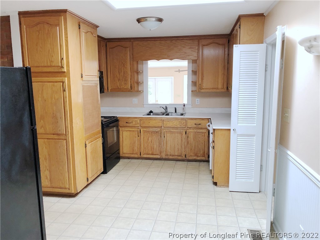 706 Shortridge Road Fayetteville, NC 28303 - Photo 3 of 18 Gallery Image 3