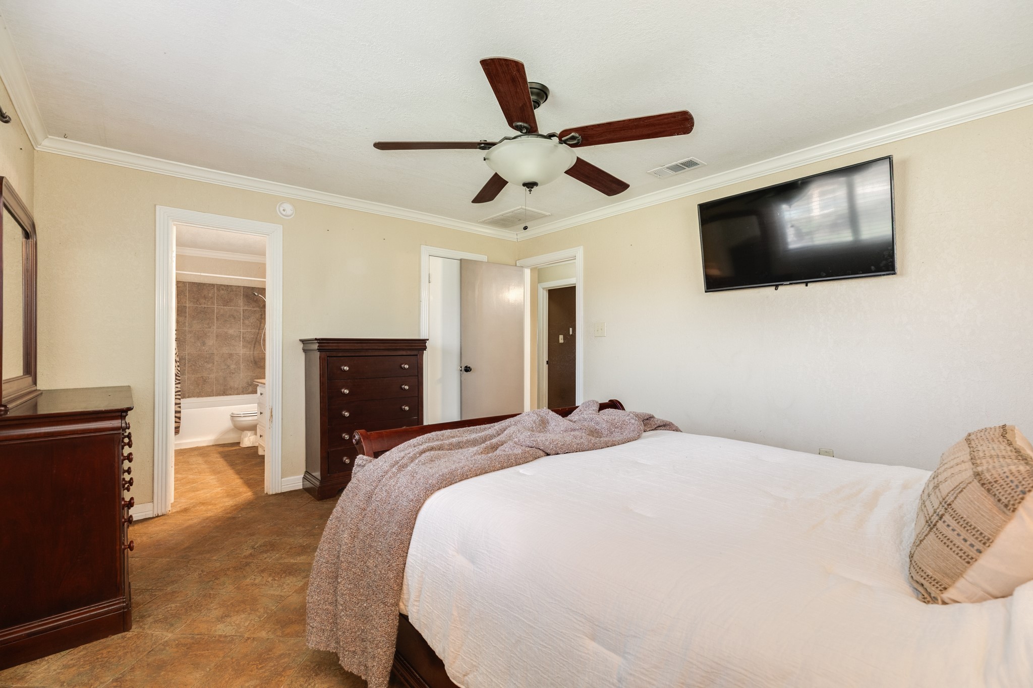 1112 West Mulberry Street Angleton, TX 77515 - Photo 12 of 20