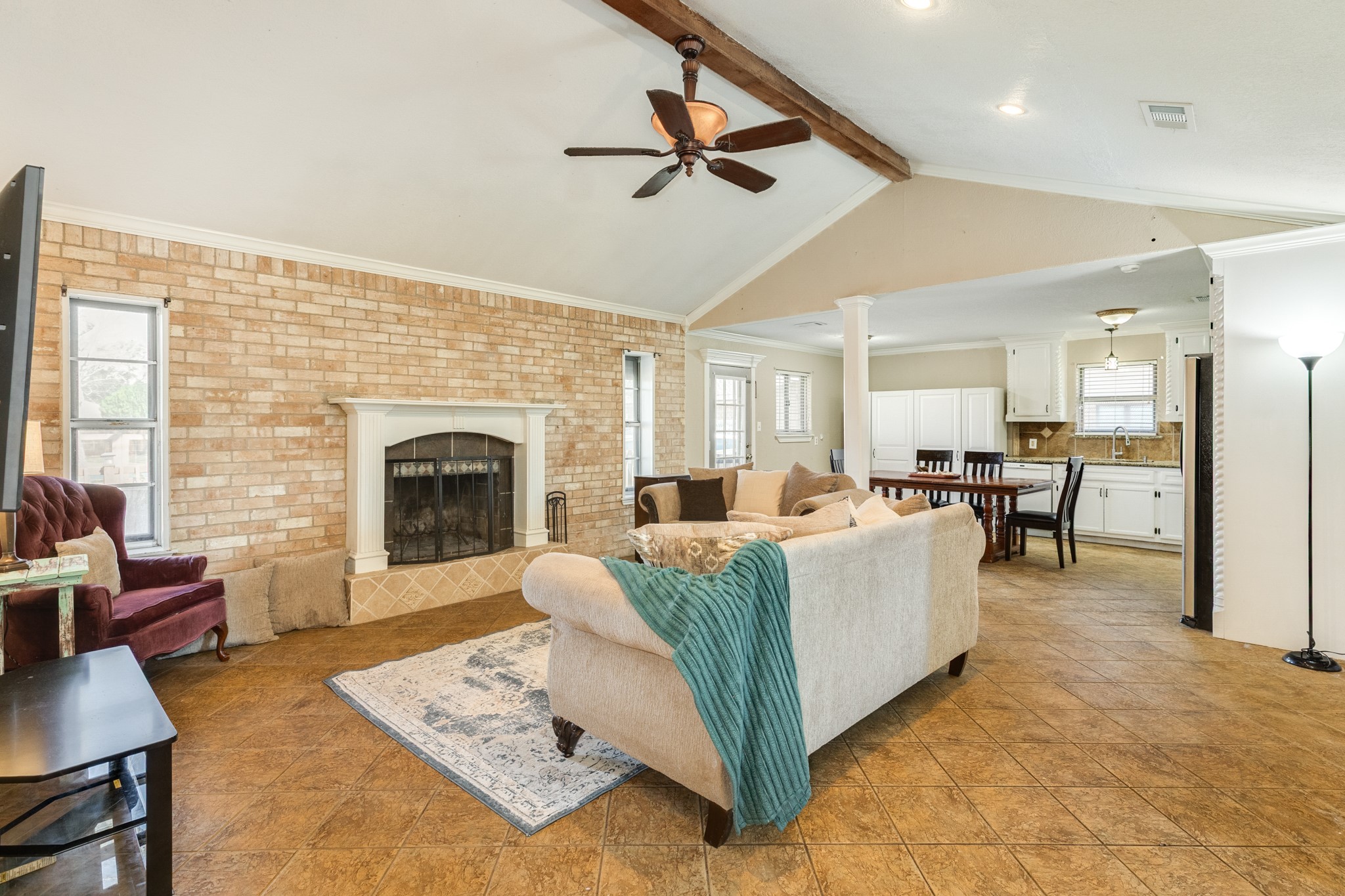 1112 West Mulberry Street Angleton, TX 77515 - Photo 6 of 20