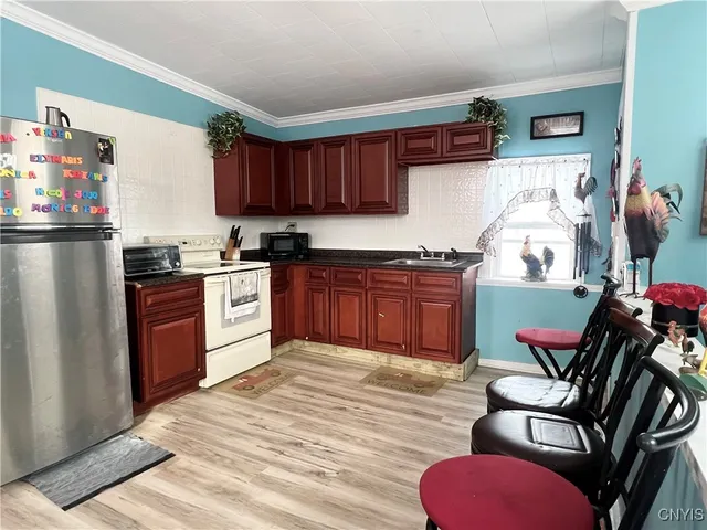 $185,000 | 8 Noyes Street, Utica, NY 13502