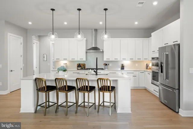 $970,000 | 43442 Croson Lane, Unit 100, Ashburn, VA 20148