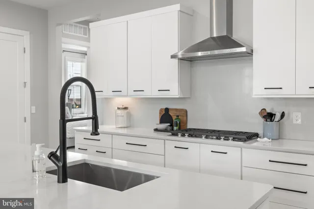 $970,000 | 43442 Croson Lane, Unit 100, Ashburn, VA 20148