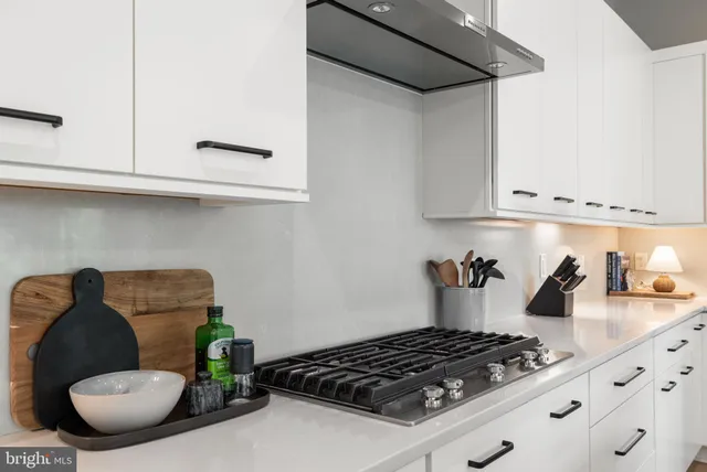 $970,000 | 43442 Croson Lane, Unit 100, Ashburn, VA 20148