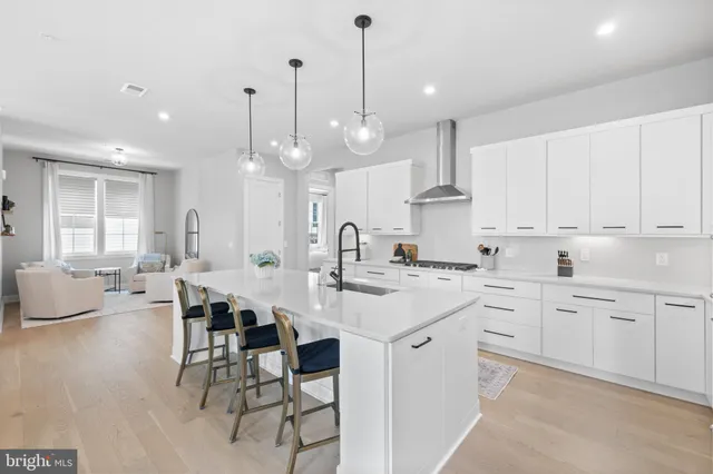 $970,000 | 43442 Croson Lane, Unit 100, Ashburn, VA 20148