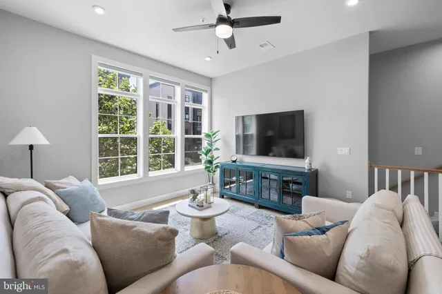 $970,000 | 43442 Croson Lane, Unit 100, Ashburn, VA 20148