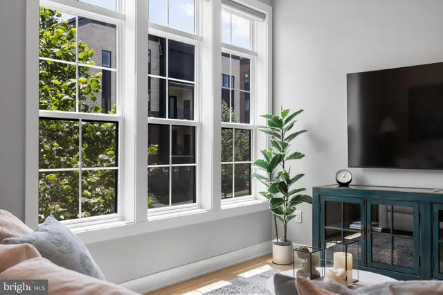 $970,000 | 43442 Croson Lane, Unit 100, Ashburn, VA 20148