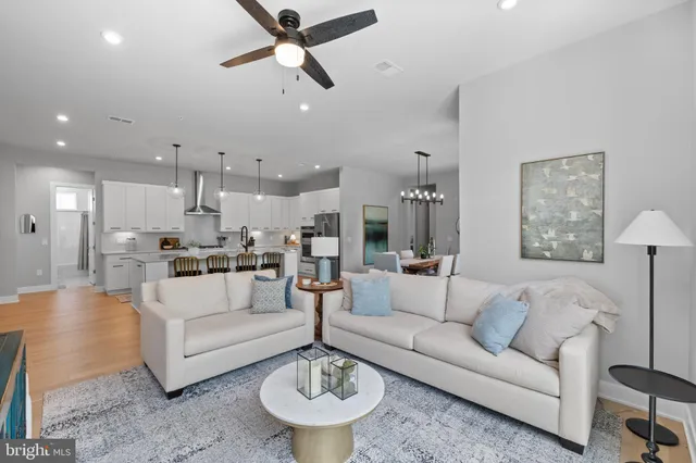 $970,000 | 43442 Croson Lane, Unit 100, Ashburn, VA 20148