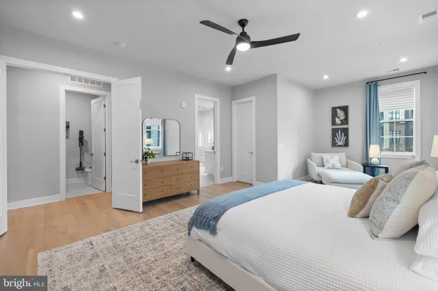 $970,000 | 43442 Croson Lane, Unit 100, Ashburn, VA 20148