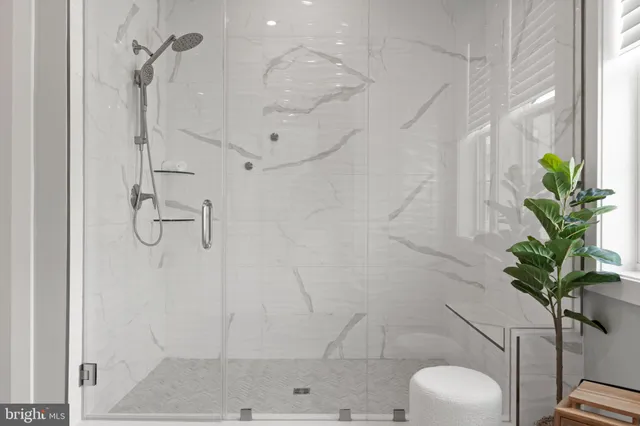 $970,000 | 43442 Croson Lane, Unit 100, Ashburn, VA 20148