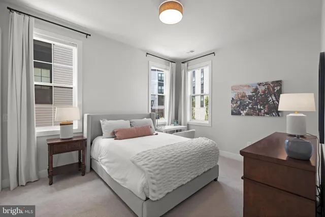 $970,000 | 43442 Croson Lane, Unit 100, Ashburn, VA 20148