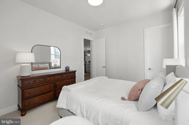 $970,000 | 43442 Croson Lane, Unit 100, Ashburn, VA 20148