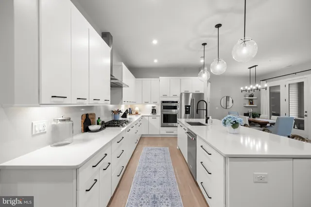 $970,000 | 43442 Croson Lane, Unit 100, Ashburn, VA 20148