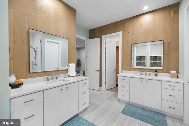 $970,000 | 43442 Croson Lane, Unit 100, Ashburn, VA 20148