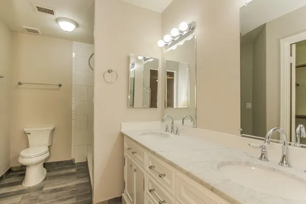$2,230 | 921 South Val Vista Drive, Unit 124, Mesa, AZ 85204