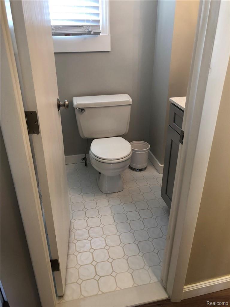 776 South Boulevard West Rochester, MI 48307 - Photo 11 of 23 IMG_1005.jpg