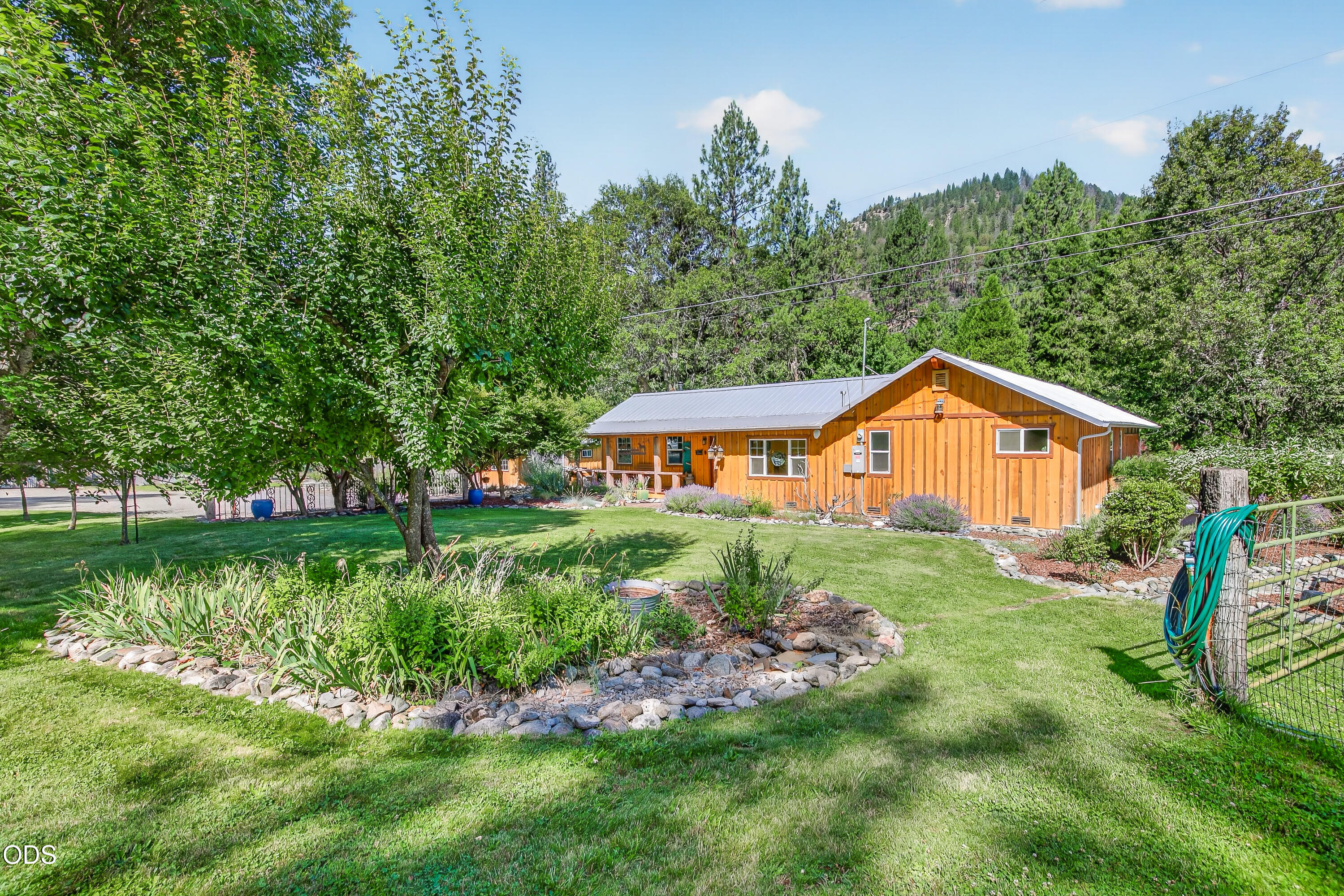 9662 Upper Applegate Road Jacksonville, OR 97530 - Photo 51 of 58