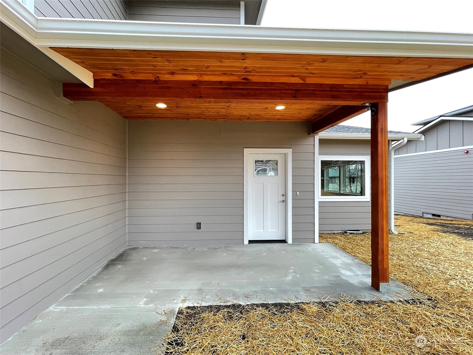 1406 Rook Drive Port Angeles, WA 98362 - Photo 2 of 40 Gallery Image 2