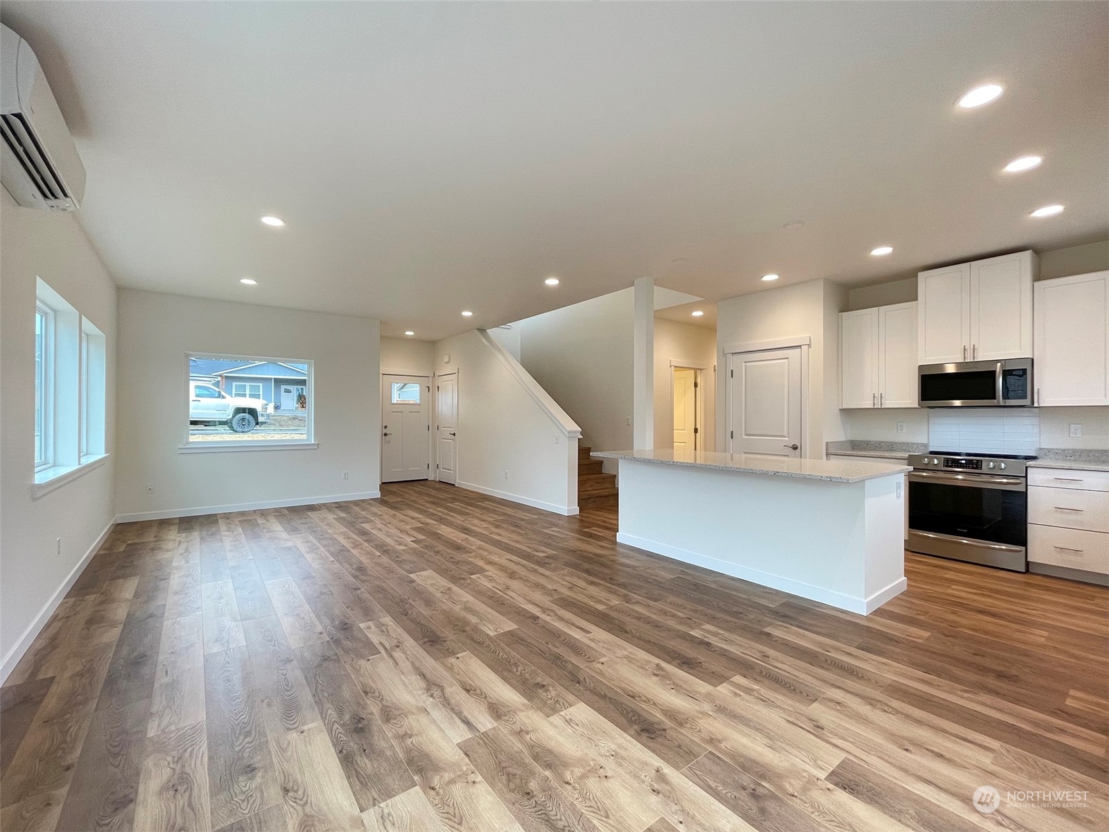 1406 Rook Drive Port Angeles, WA 98362 - Photo 4 of 40 Gallery Image 4