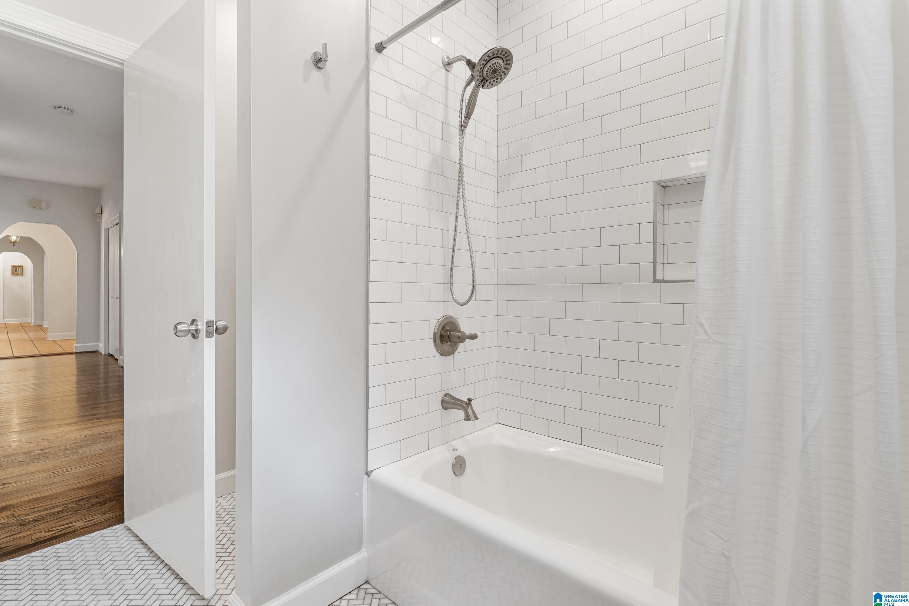 3513 Woodridge Road South Birmingham, AL 35223 - Photo 44 of 52