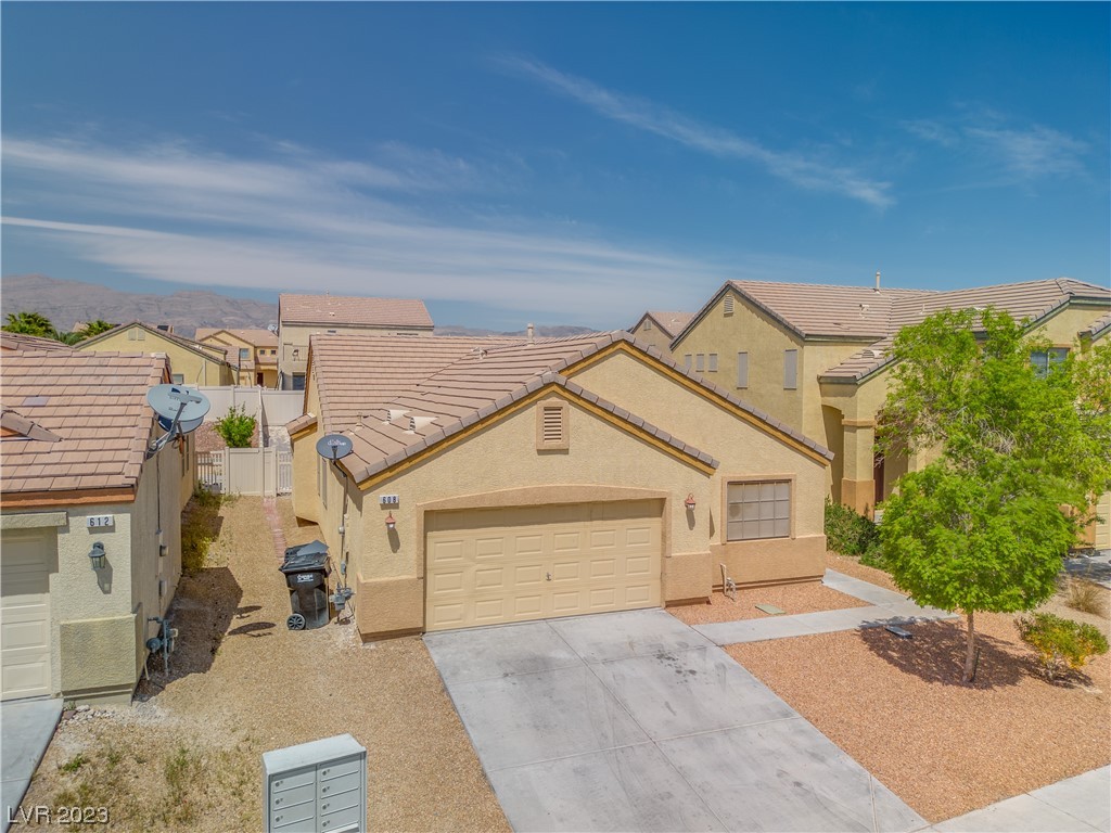 608 West Seneca Ridge Avenue North Las Vegas, NV 89084 - Photo 3 of 32