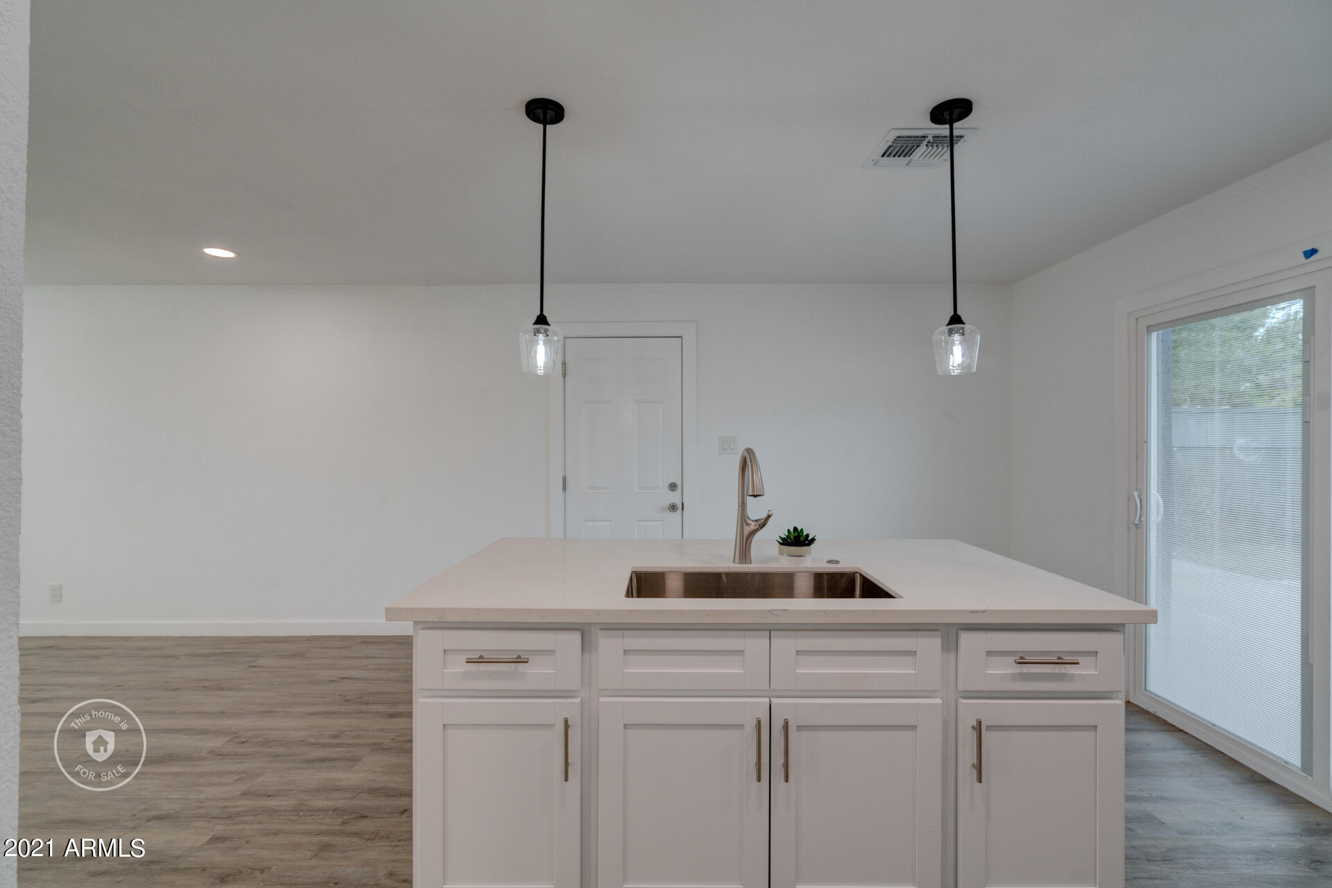 916 East Ruth Avenue Phoenix, AZ 85020 - Photo 10 of 20 listing_10