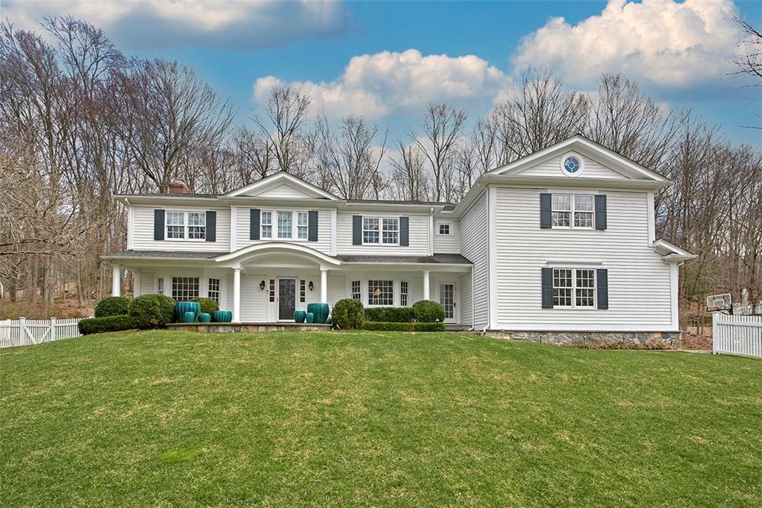15 Whitlaw Close Chappaqua, NY 10514 - Photo 1 of 1 a front view of a house with garden