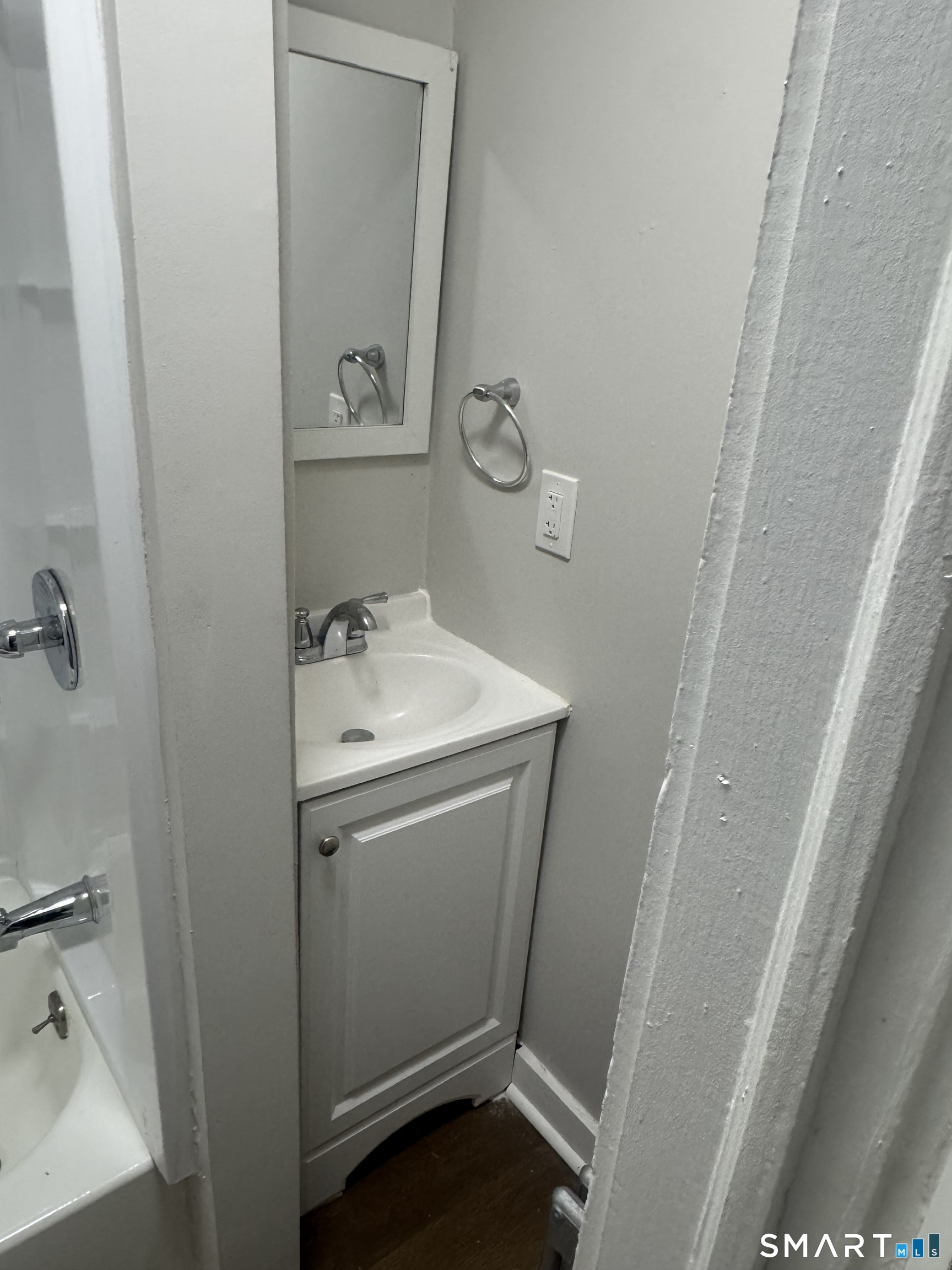 16 Oak Street Norwich, CT 06360 - Photo 14 of 20