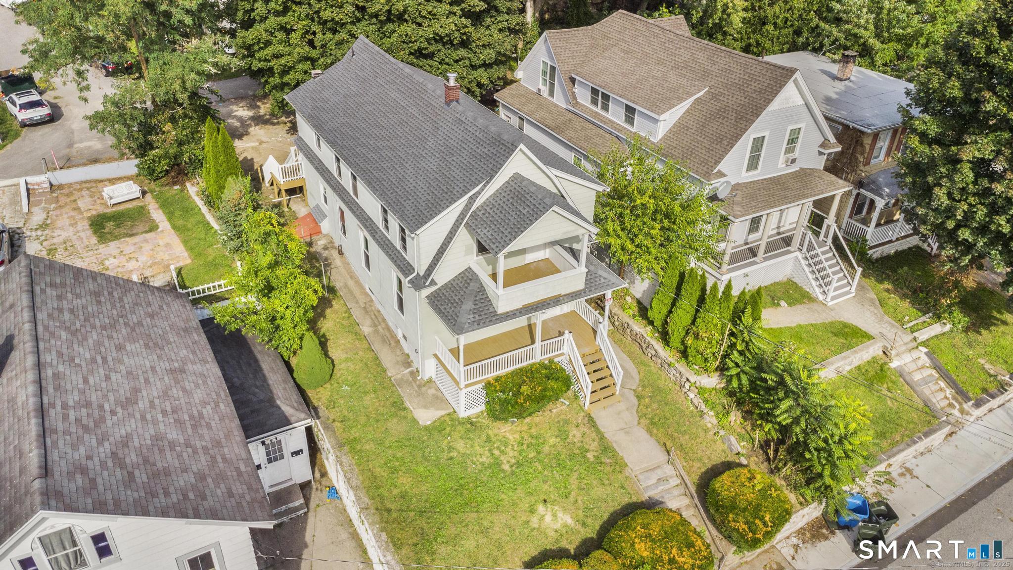 16 Oak Street Norwich, CT 06360 - Photo 3 of 20