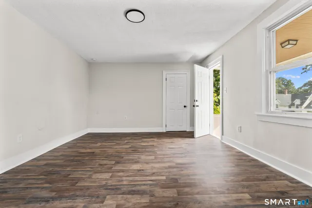 $1,900 | 16 Oak Street, Norwich, CT 06360