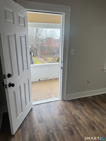 $1,900 | 16 Oak Street, Norwich, CT 06360