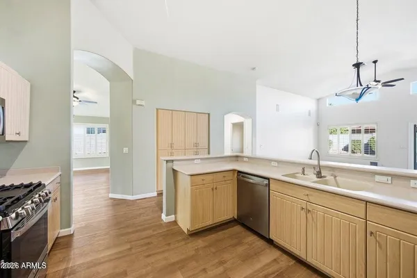 $2,600 | 460 East Arabian Drive, Gilbert, AZ 85296