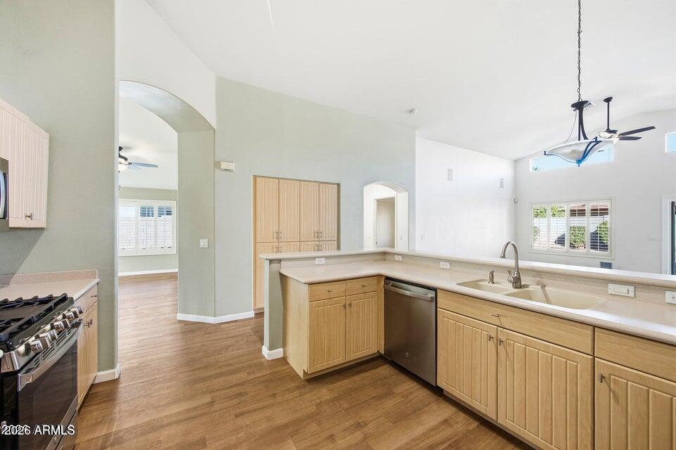 460 East Arabian Drive Gilbert, AZ 85296 - Photo 11 of 26 11 Kitchen