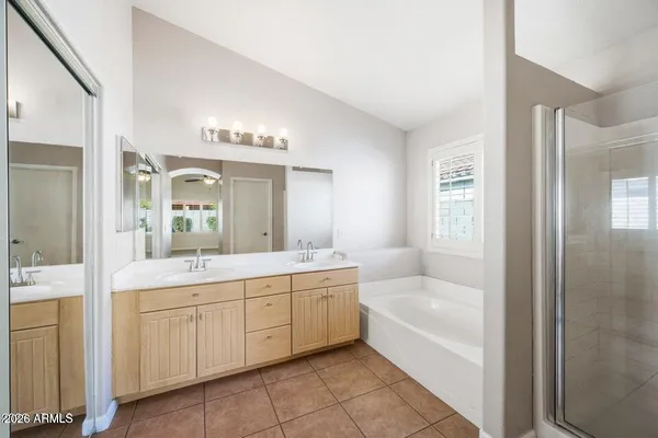 $2,600 | 460 East Arabian Drive, Gilbert, AZ 85296
