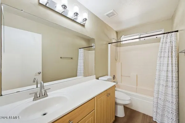 $2,700 | 460 East Arabian Drive, Gilbert, AZ 85296