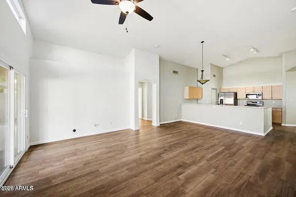 $2,600 | 460 East Arabian Drive, Gilbert, AZ 85296