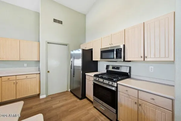 $2,600 | 460 East Arabian Drive, Gilbert, AZ 85296