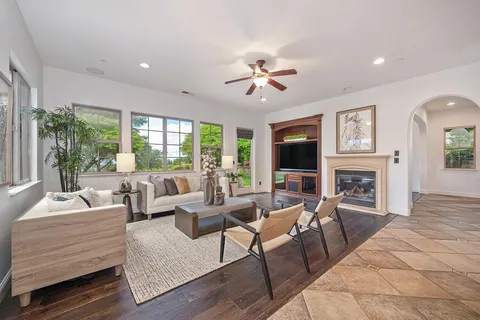 a kitchen that has a lot of cabinets in it