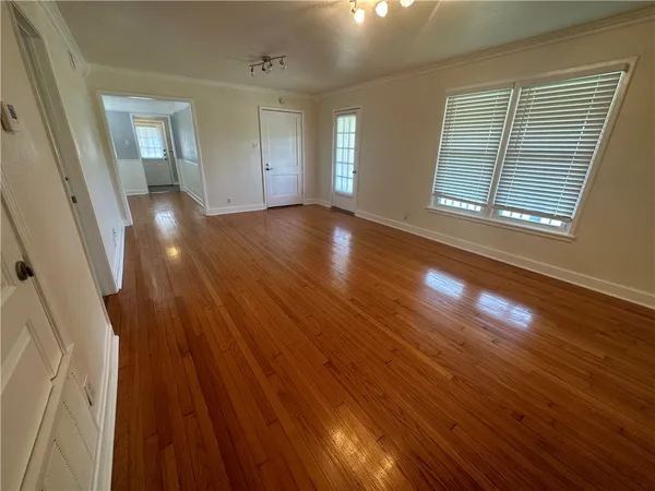 $1,545 | 425 Louisiana Avenue, Corpus Christi, TX 78404