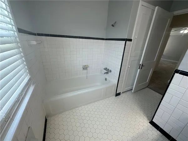 $1,545 | 425 Louisiana Avenue, Corpus Christi, TX 78404