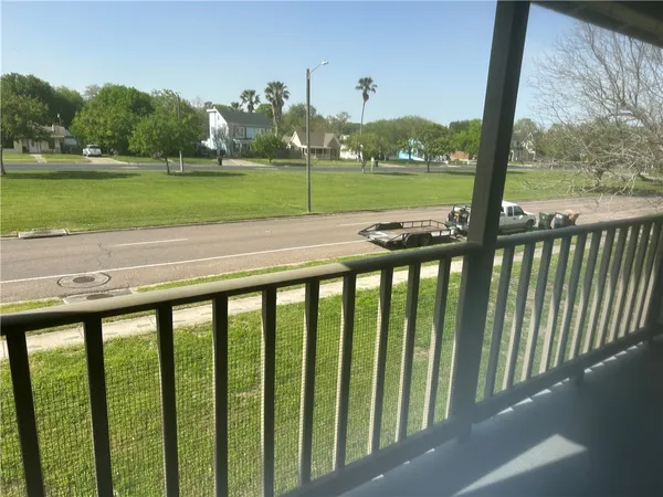 $1,545 | 425 Louisiana Avenue, Corpus Christi, TX 78404