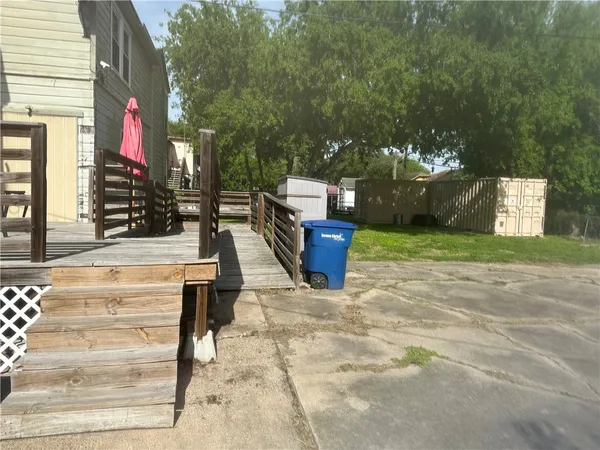 $1,545 | 425 Louisiana Avenue, Corpus Christi, TX 78404