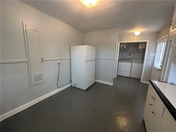 $1,545 | 425 Louisiana Avenue, Corpus Christi, TX 78404