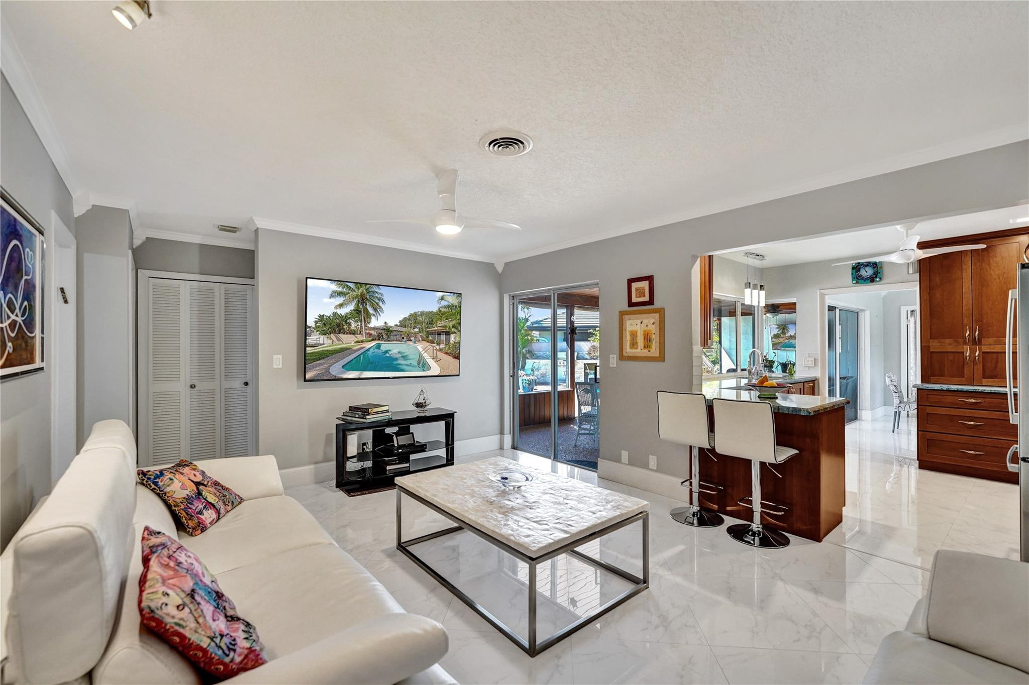 4060 Northeast 26th Avenue Lighthouse Point, FL 33064 - Photo 14 of 34 Family Room