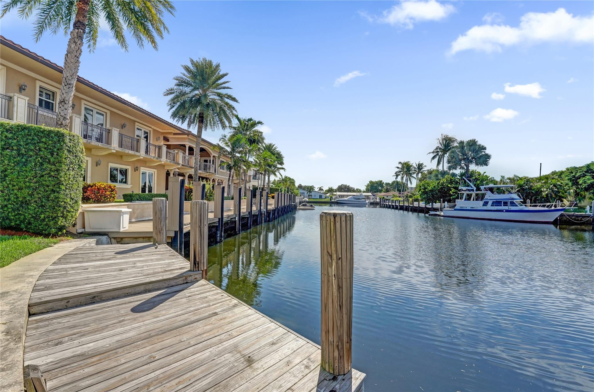 4060 Northeast 26th Avenue Lighthouse Point, FL 33064 - Photo 20 of 34 Dock/Water View