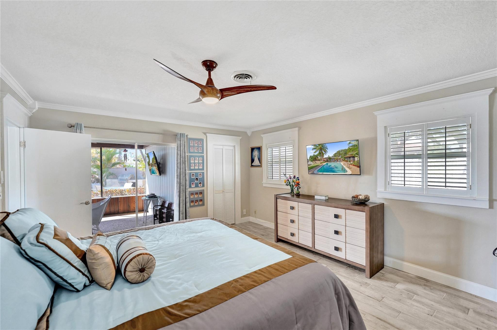 4060 Northeast 26th Avenue Lighthouse Point, FL 33064 - Photo 23 of 34 Primary Bedroom