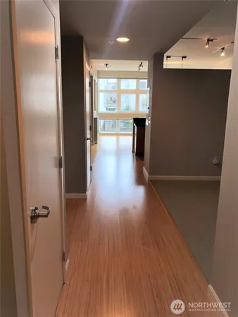 $2,000 | 17 West Mercer Street, Unit 219, Seattle, WA 98119