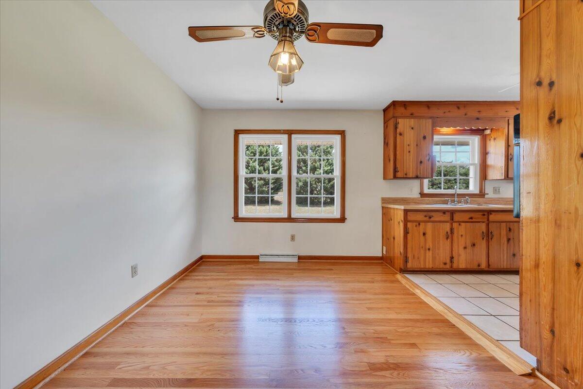 409 Decatur Circle Salem, VA 24153 - Photo 7 of 47 07-MIB06285