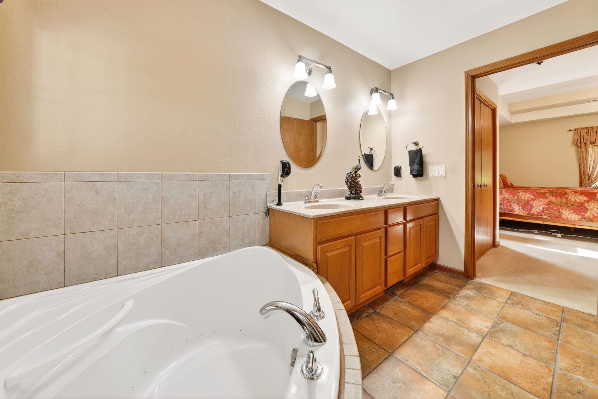 W7183 Breneman Road Pardeeville, WI 53954 - Photo 12 of 52