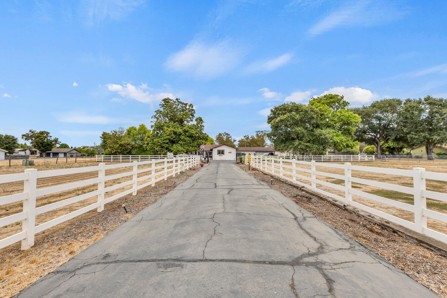 9535 Bradshaw Road Elk Grove, CA 95624 - Photo 1 of 1 a view of a terrace